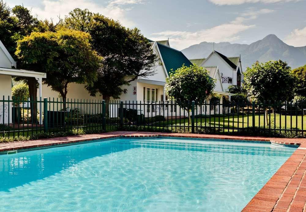 Protea Hotel By Marriott George King George Exterior foto