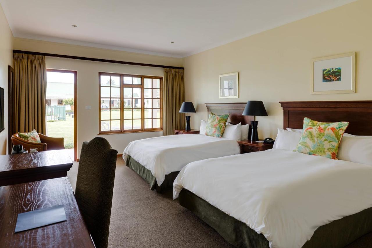 Protea Hotel By Marriott George King George Exterior foto