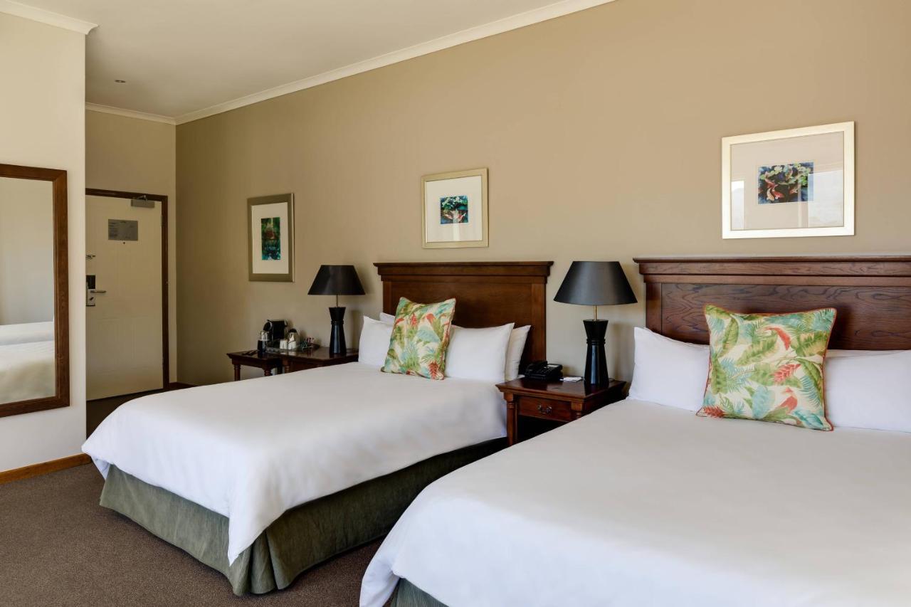 Protea Hotel By Marriott George King George Exterior foto