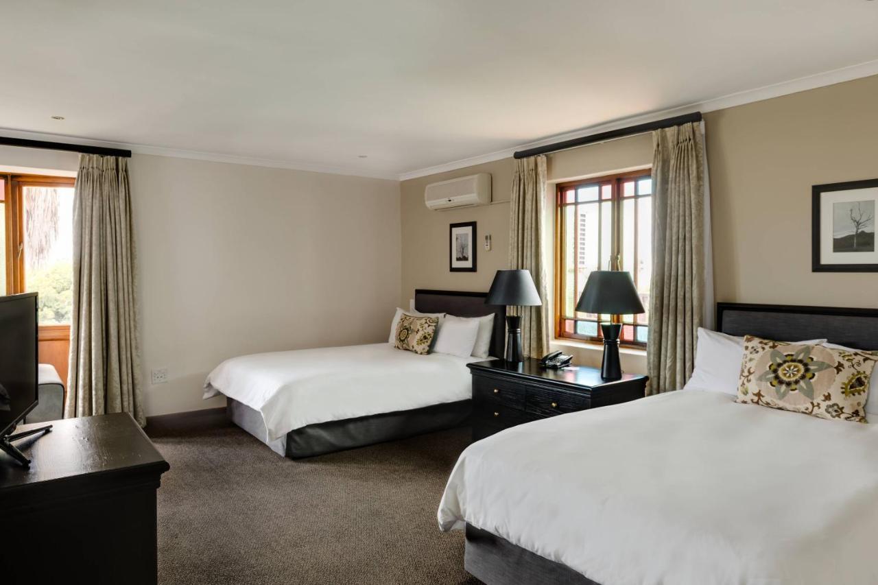 Protea Hotel By Marriott George King George Exterior foto