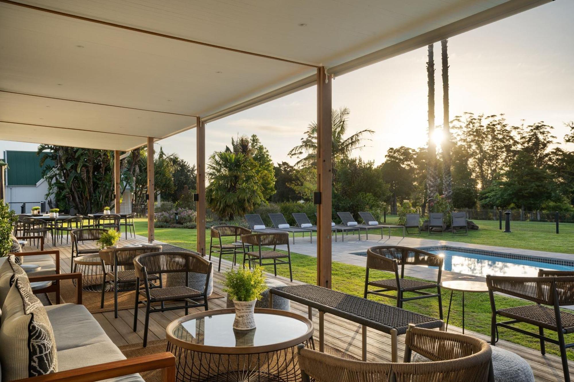 Protea Hotel By Marriott George King George Exterior foto