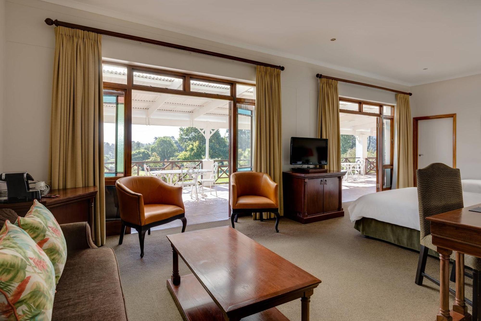 Protea Hotel By Marriott George King George Exterior foto